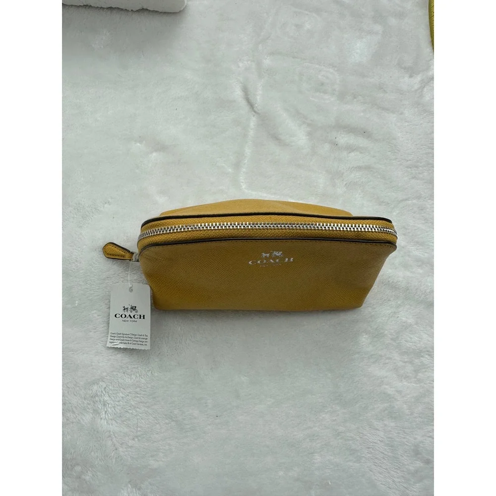 Coach crossgrain leather